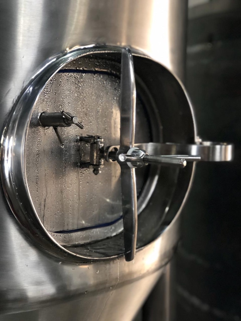 Estrutura de maturação e serviço da cerveja na indústria Maltesa